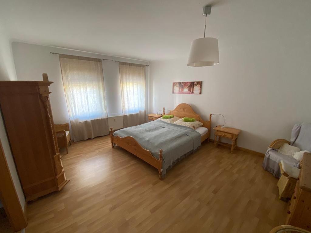 Ferienwohnung Am Theo Carlen Platz Ormesheim Exterior foto